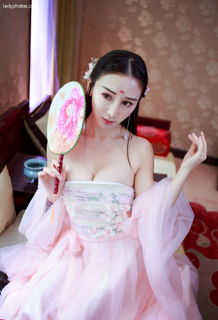 Live spring palace! Sexy queen Zou Jingjing shows her desire - 1