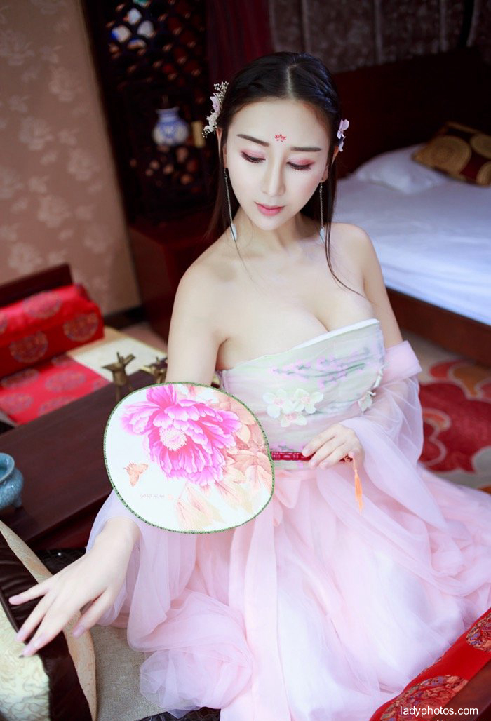 Live spring palace! Sexy queen Zou Jingjing shows her desire - 4