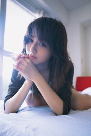 Japanese sweet actress Sugimoto is beautiful, pure and invincible