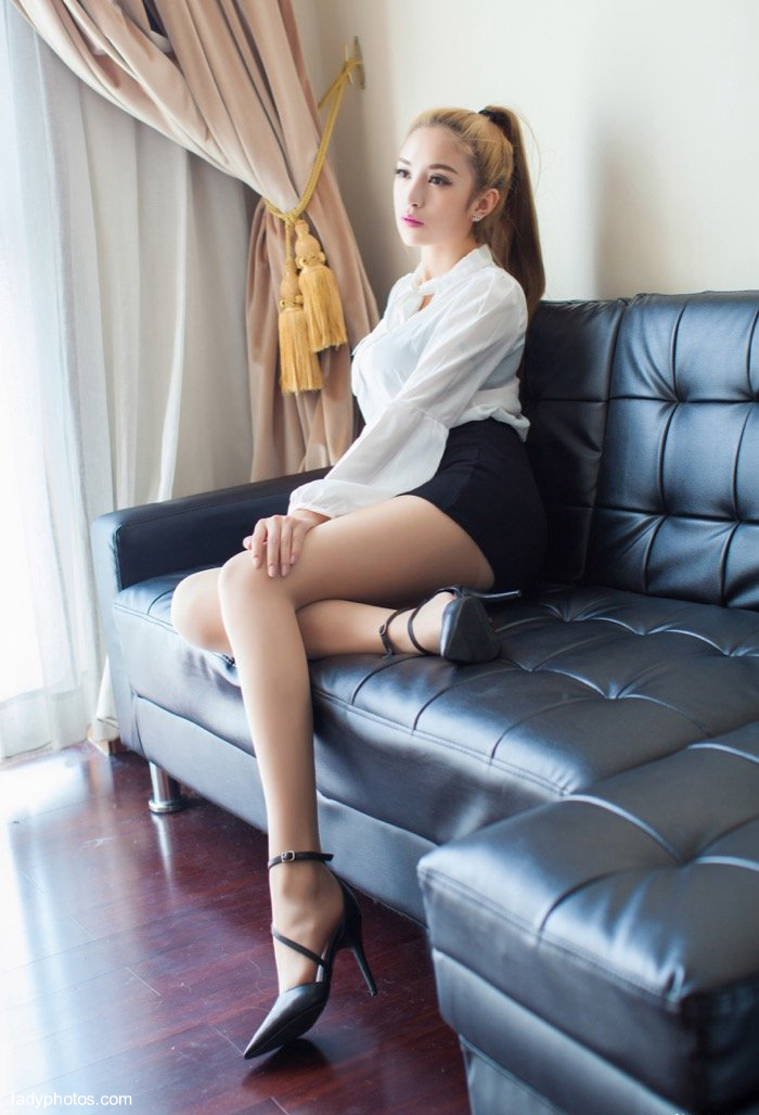 Sexy Royal sister Chen Siqi art Qi B hip skirt with silk stockings - 3