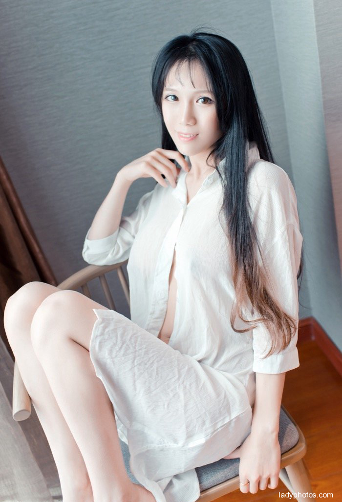 Model Li Keke's elegant and elegant temperament makes her attractive - 4