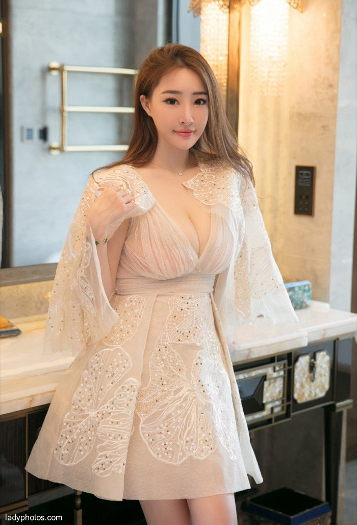 Zhuoya, a model of Xingyan society, is hot and proud with plump and firm breasts - 5