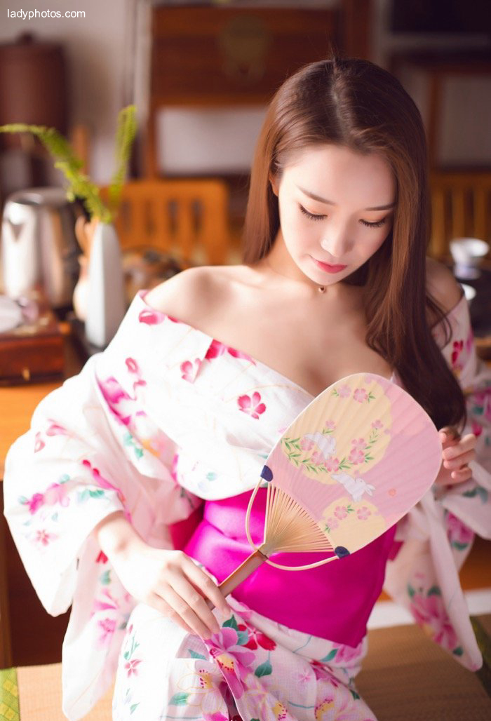 Kimono Katrina meets your desire for Japanese women - 3