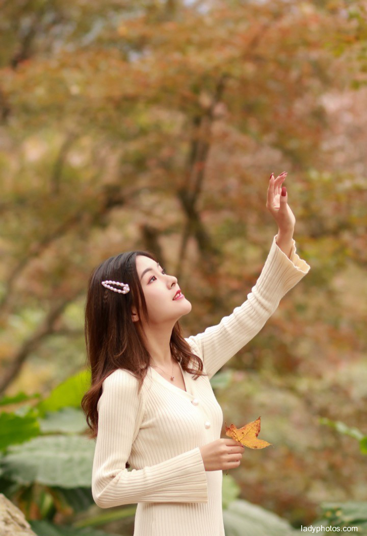 漂亮女孩冬日写真，唯美气息扑面而来 - 4