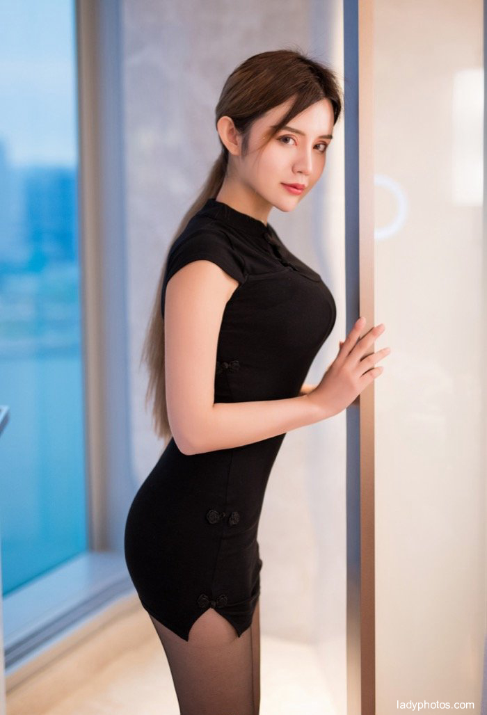 Sexy beauty zhuoyaqi Qipao black silk show body curve beautiful and moving - 5