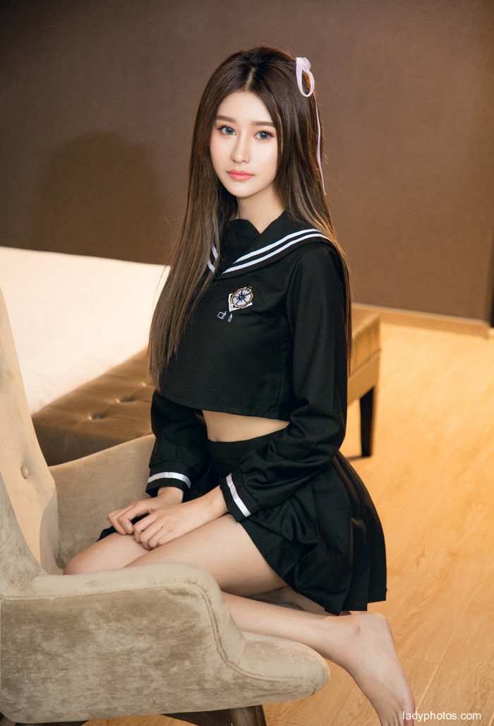 Can be pure and sexy, Hugo model Xinyi uniform temptation can be called fairy herself - 3