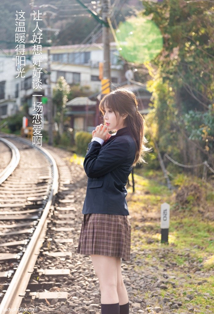 物語があります王雨純との日本旅行は、鮮やかな制服が忘れられないようにします。 - 2