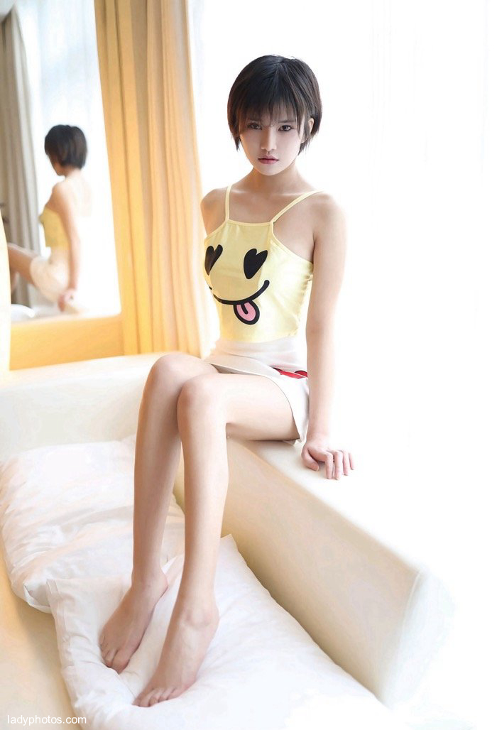 Pure but sexy, Gao Leng sister Xiaozi 2002, delicate features and powerful bearing - 5