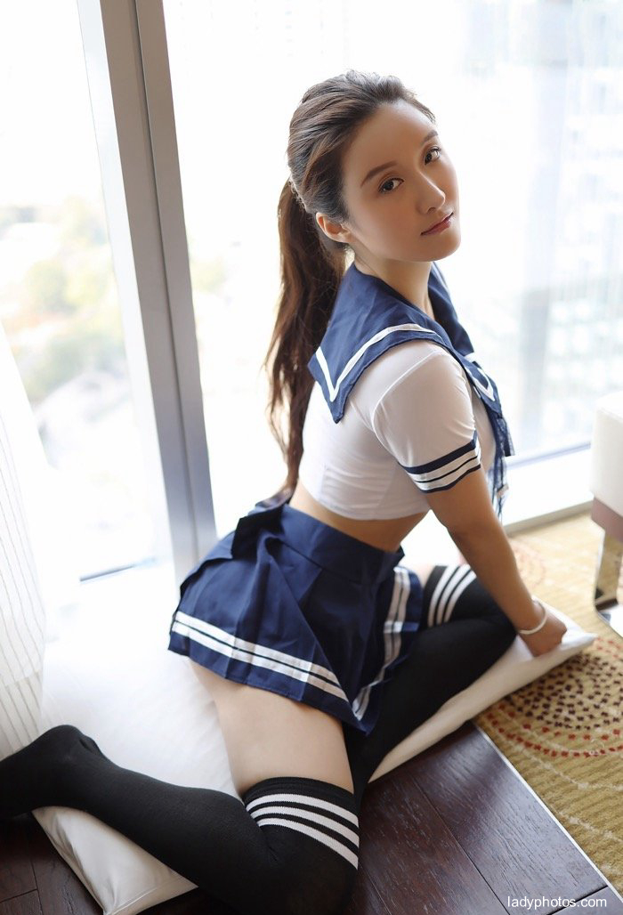 Jennanni_ Jen's role play in student uniform - 3