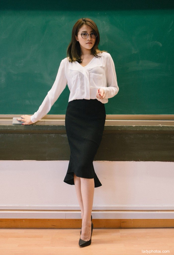 Satisfy your fantasy of teacher, promise Sabrina teacher ol uniform, intellectually charming - 4