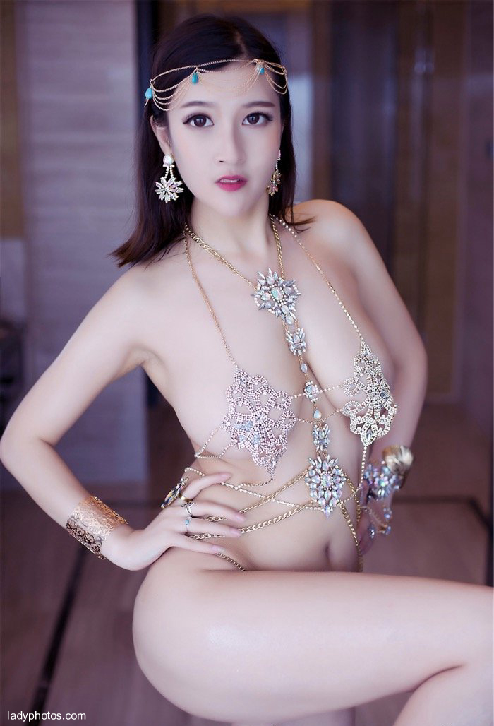 F cup beauty Shuangsheng Alina xuedizi underwear allures exotic amorous feelings - 4