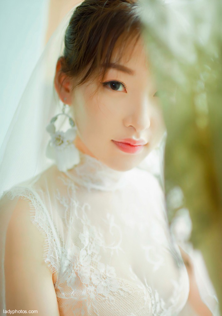Come to the bridal chamber! The stunning beauty fan Jingyi's transparent wedding dress is waiting for you to ecstasy all night - 4