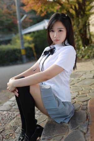 Lovely cute girl Xu Weiwei's beautiful photo of student JK uniform
