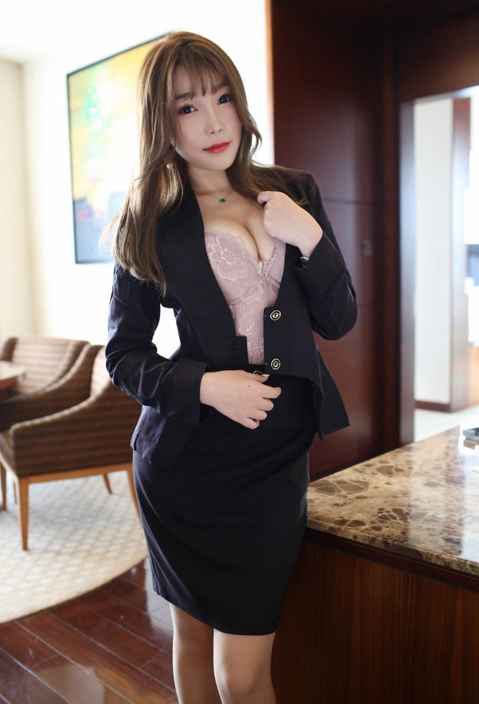 Sexy secretary Zhizhi booty uniform - 2