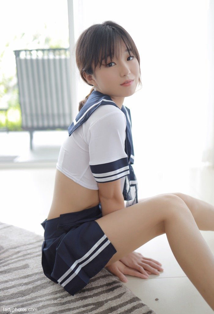 Girlish! Cute girl Yukio kurai sexy JK uniform knocks down otaku - 4