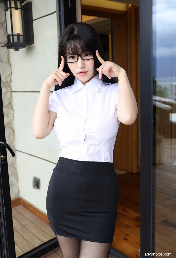 Satisfy otaku fantasy! Zhu Ke'er, a beautiful tutor, challenges your self-control - 5