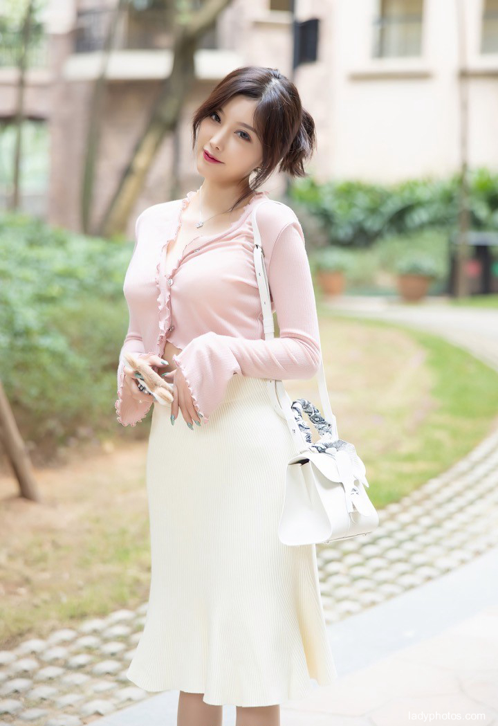 Charming, gentle and sweet, the goddess Yang Chenchen satisfies your fantasy of a wife - 2