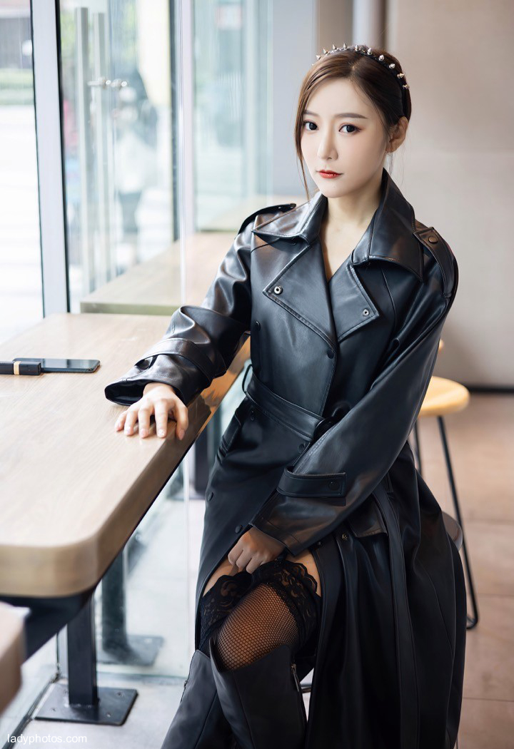 Temperament Royal sister Wang Xinyao sexy underwear SM temptation against the sky big long legs incomparable - 2
