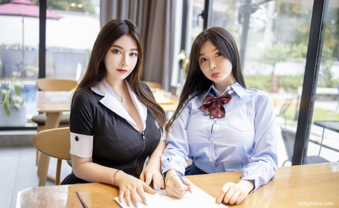 Big breast collision! Two sexy beauties, Nuo Meizi and ruanzi, charm and deduce the relationship between teachers and students - 3