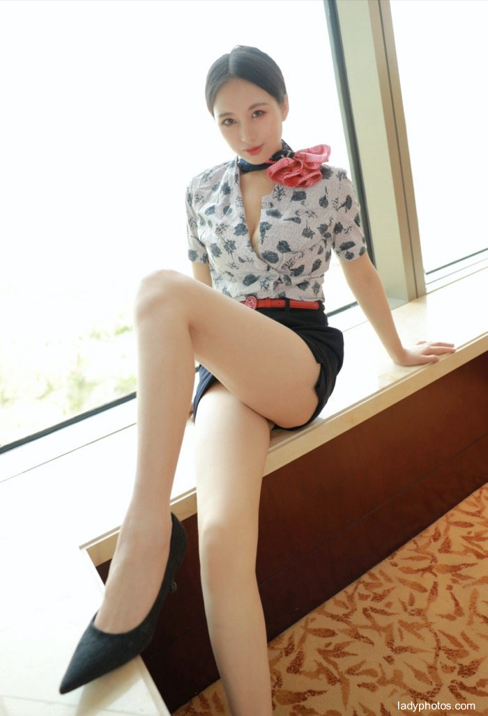 Meet the beautiful stewardess yueyintong, a night in the hotel - 4