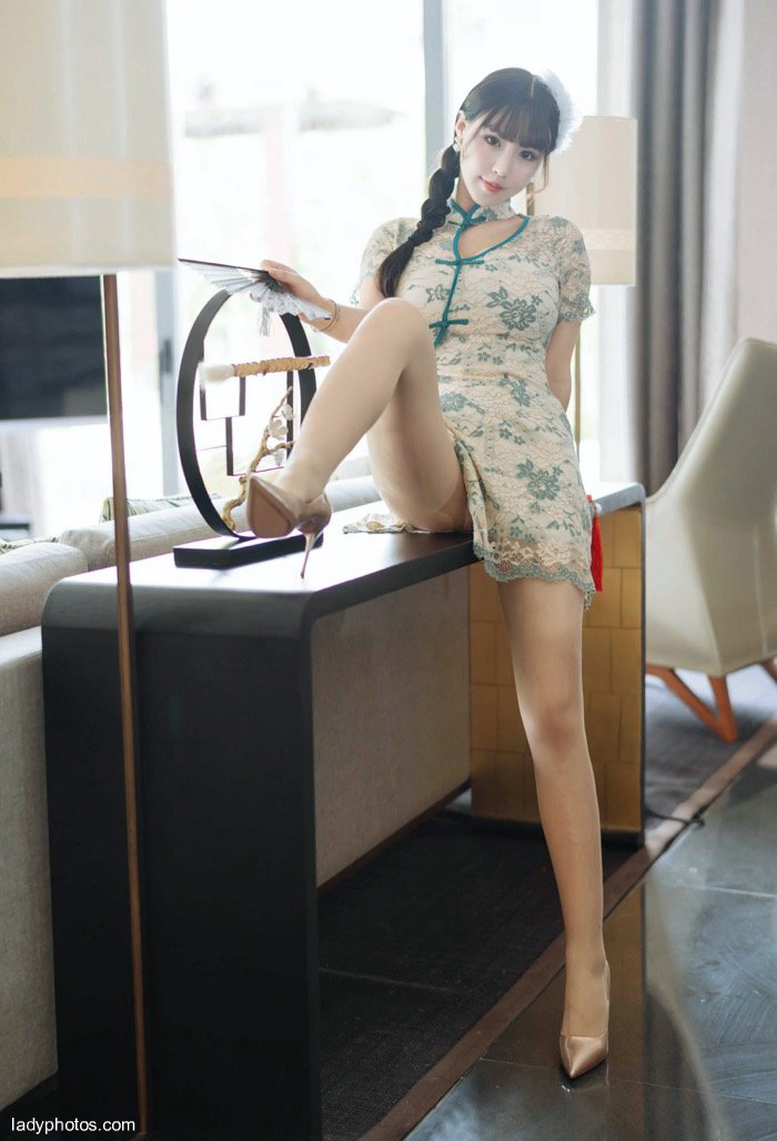 Zhu Ke'er is charming and charming. The style of cheongsam is enchanting - 4