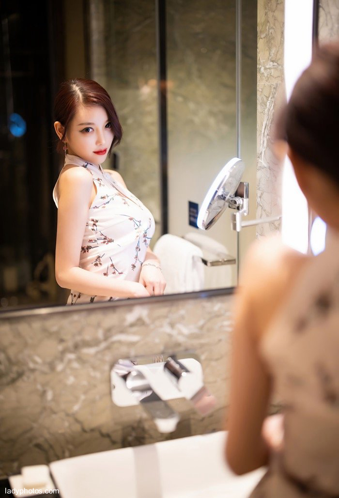Yang Chenchen's cheongsam and silk stockings seduce the beauty level, perfect figure and sexy flame - 4