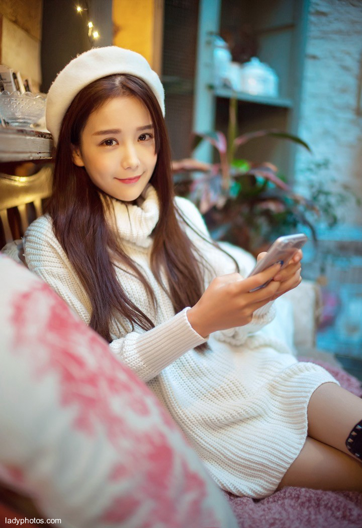 Model Xiaojiu's private room is warm, pure, lovely and warm - 1