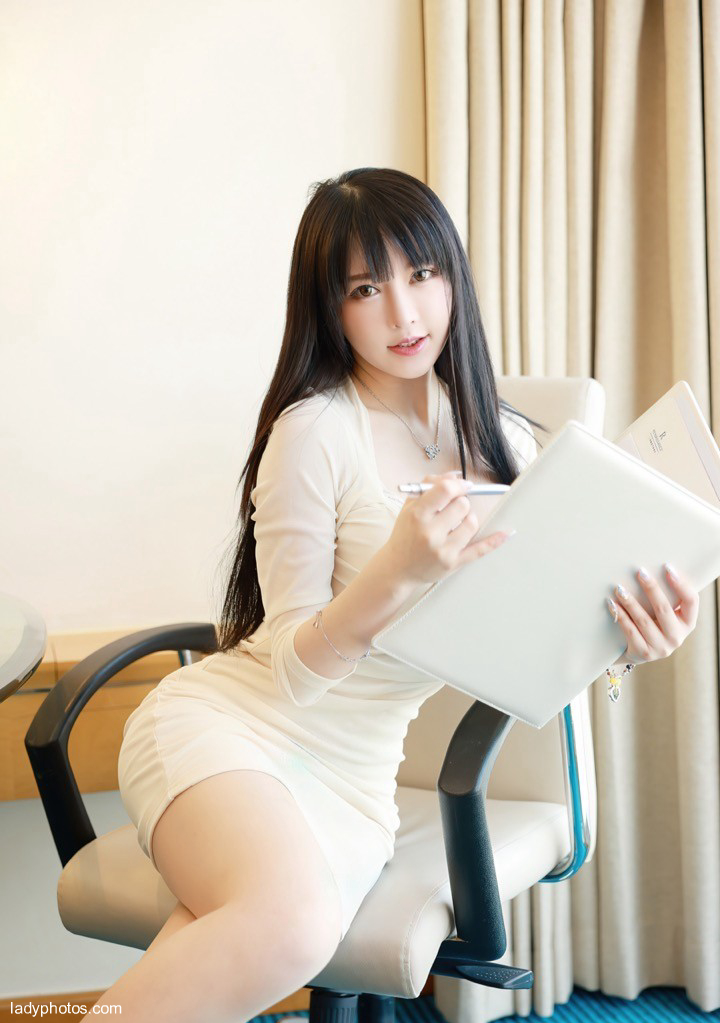 Human breast, thigh, long ass, the goddess jade rabbit Miki is a human beauty - 3