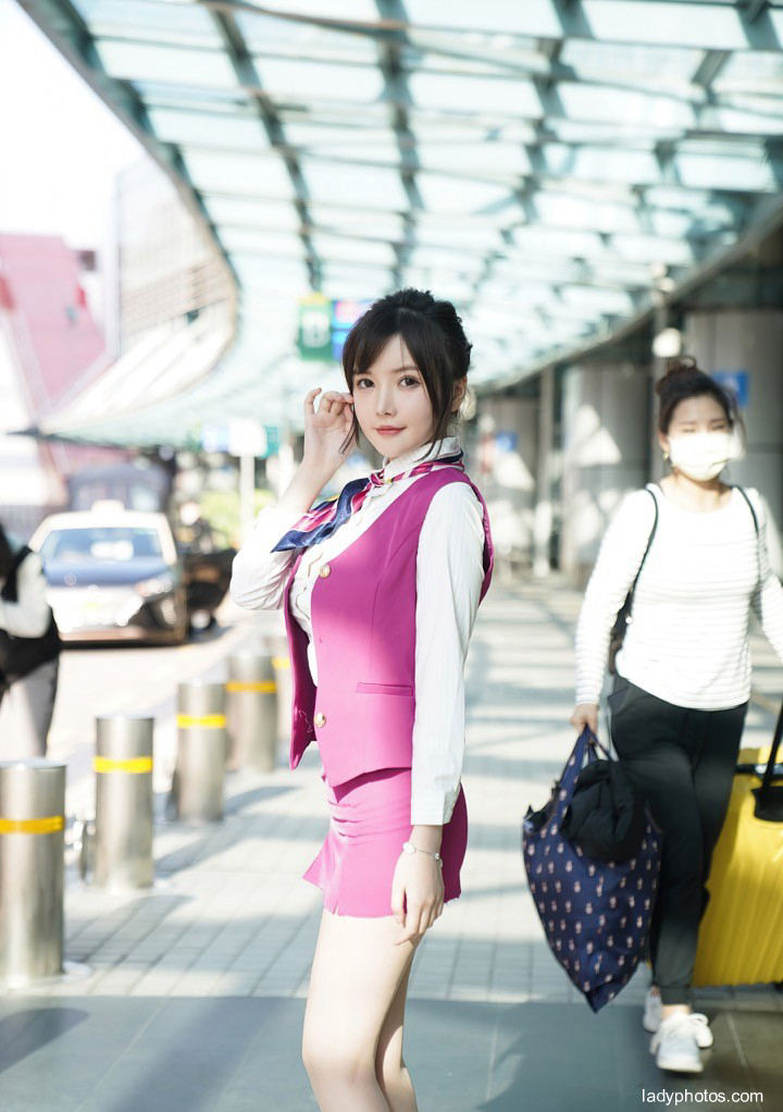 Satisfy your fantasy of the stewardess girlfriend! Nuomiko's uniform is extremely tempting - 1