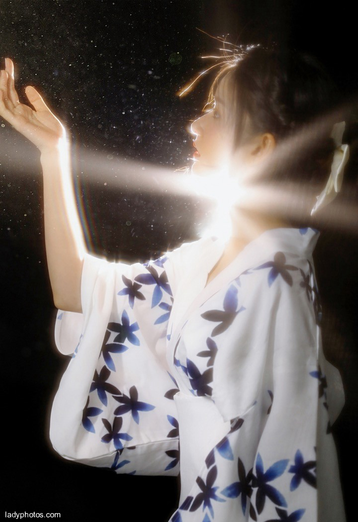 지성이 우아한 화복 미녀 초강력 사진작가가 절세의 빛을 찍다 - 2