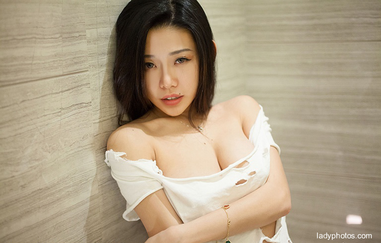 Girl Luvian shows attractive body instinctively - 5