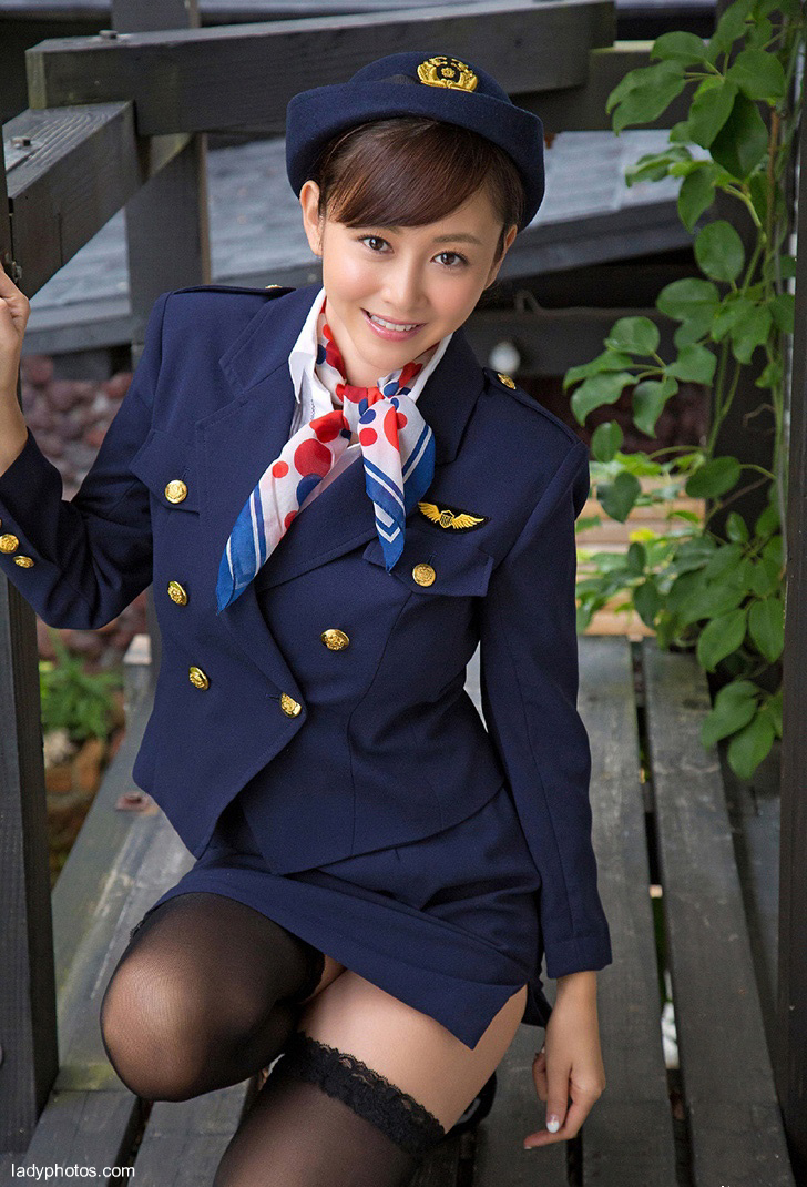 杉原杏璃スチュワーデス制服誘惑 - 5