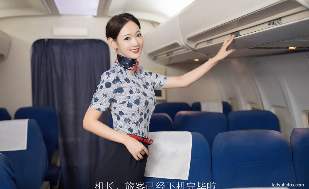 The seduction of stewardess touches the captain's sweet goddess Tang Anqi, who is graceful and beautiful - 3