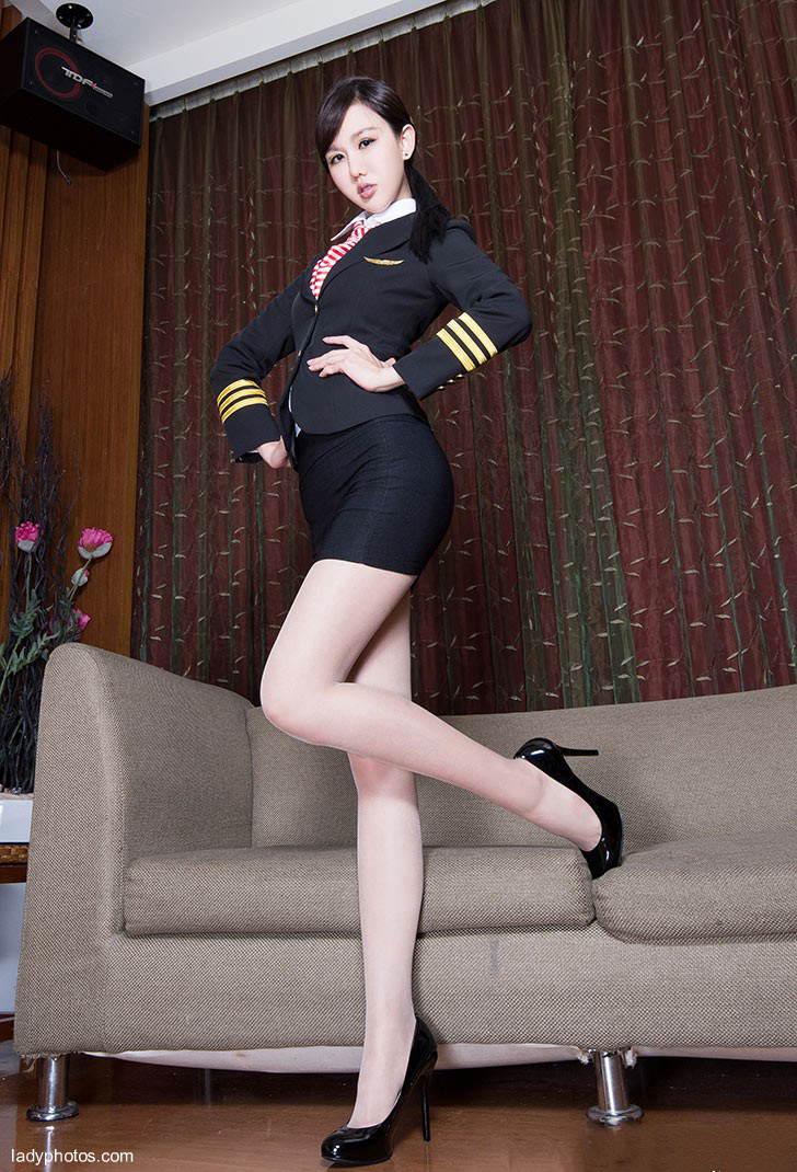 Beautyleg美腿寫真No.1111 Sara空姐制服 - 2