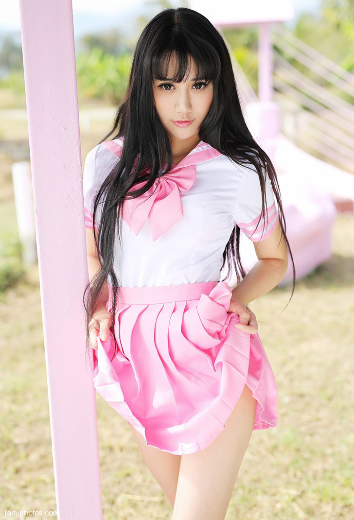 Yang xiaoqing'er, a pure and pink lady with self lifting skirt bottom - 5