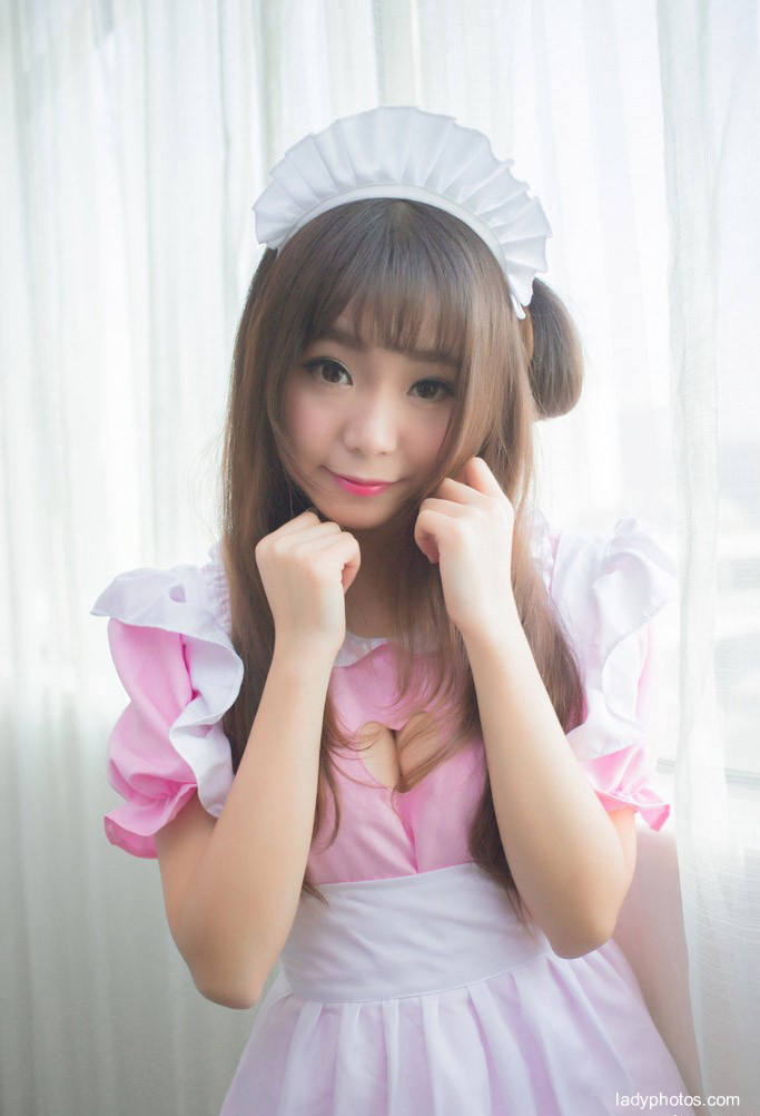 可愛い美女のメイド服 - 1