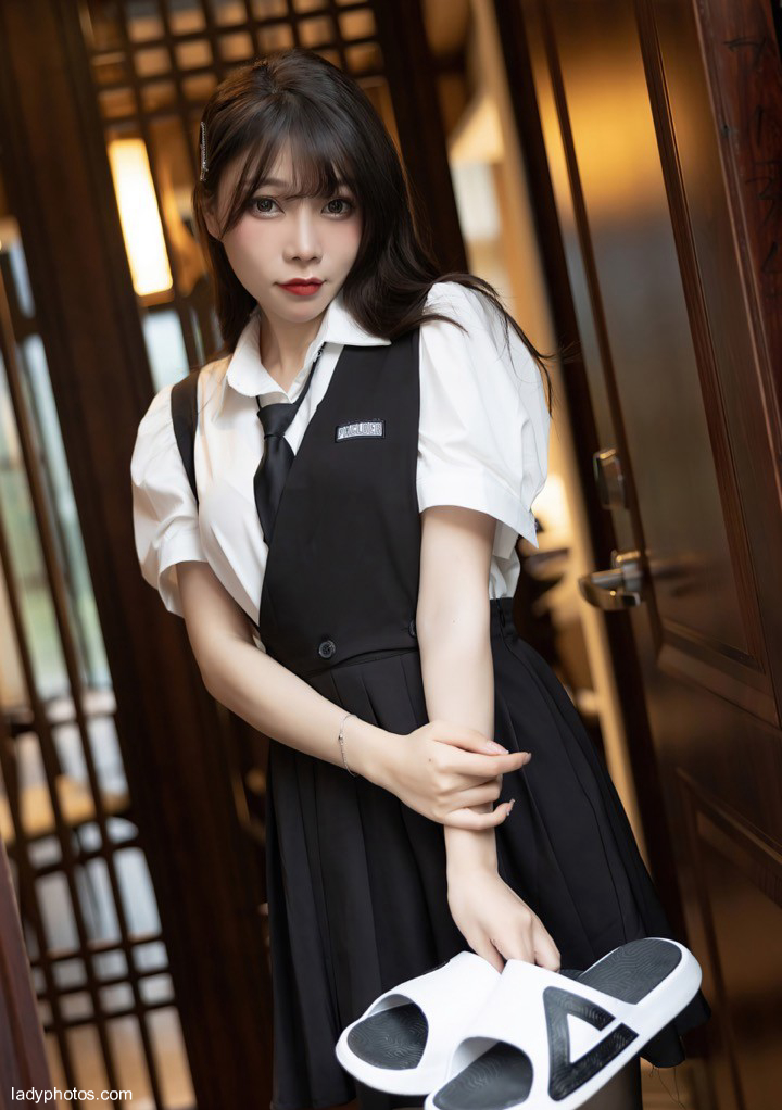 Your exclusive maid, Zhizhi booty, is gentle and clever, but it makes your blood boil - 2