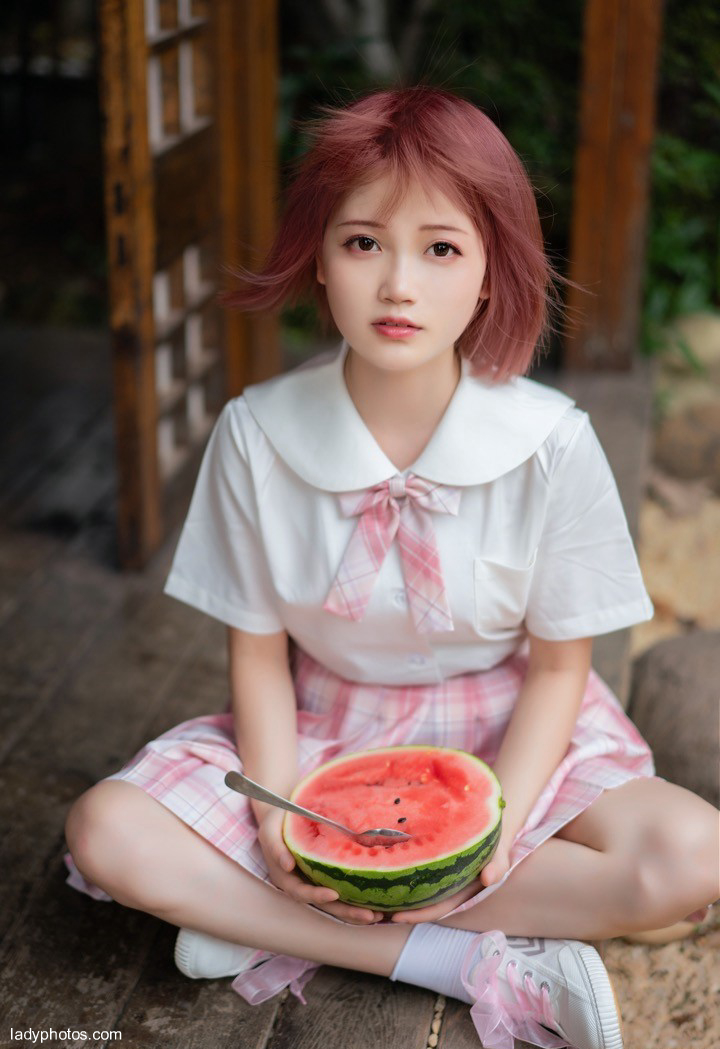 JK 유니폼 일본계 소녀: 온몸 분홍색 차림 흔들흔들 - 1
