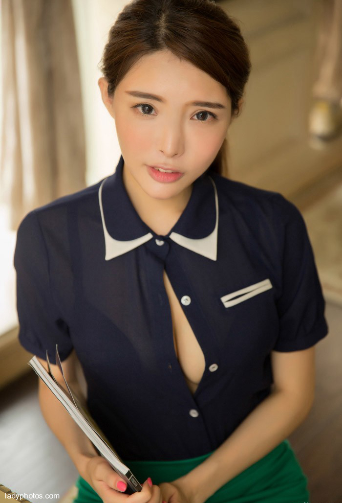 Xia Xiaoqiu, the sexy female teacher who absolutely makes you unable to concentrate on class - 2