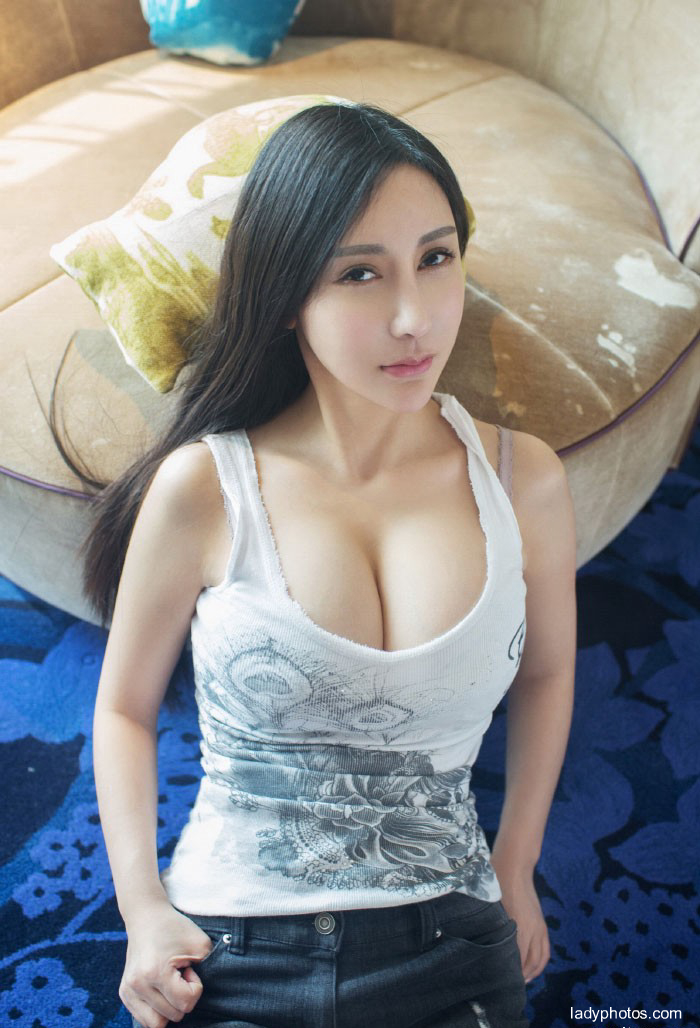 Sexy girl Liang Qiqi photo HD without watermark - 1