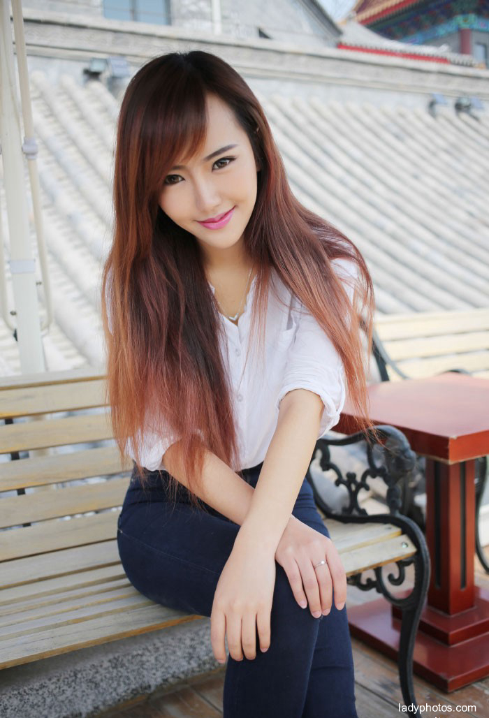 WanNI Zhao's sweet smile is fascinating - 1