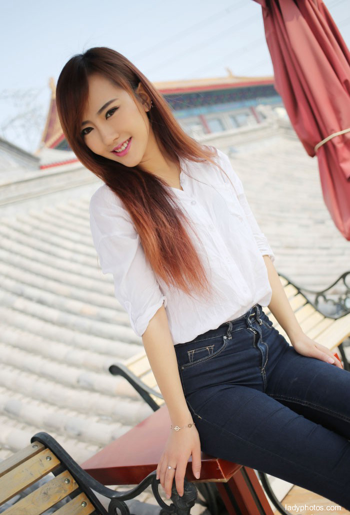 WanNI Zhao's sweet smile is fascinating - 2