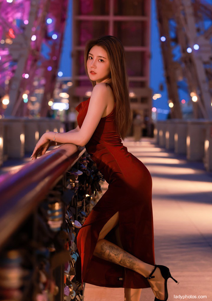 Pay tribute to the goddess Qiu Shuzhen, model Xia Xi turns into a Dutch official girl, sexy upgrade - 2
