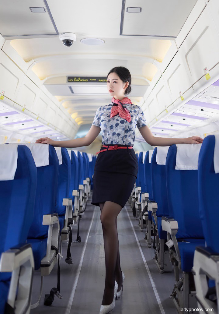 Welcome to meizhitu Airlines private stewardess Shen Mengyao for personal service - 1