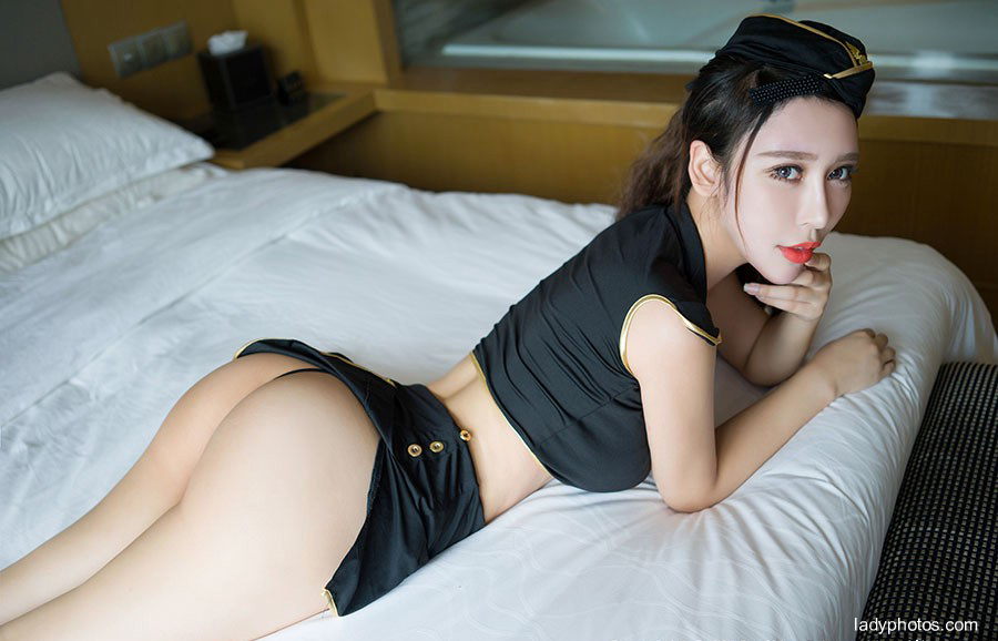 Uniform pajamas, buttocks up temptation, changing goddess Yang Nuoyi provocative art photo - 5