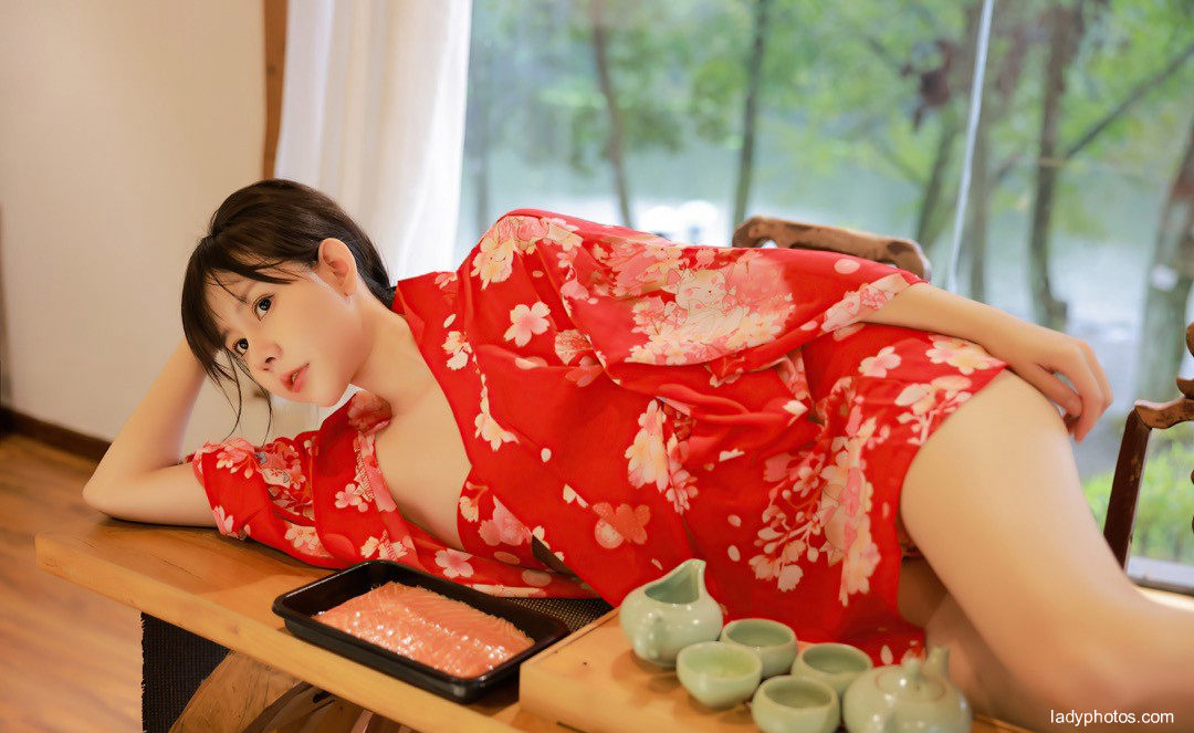 Model Han Xilei's interpretation of women's body feast, double satisfaction of visual taste - 4