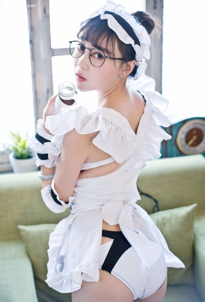 制服コンが一番好きです。雰囲気の妹の趙小米さんはキティちゃんのメイド服が白くて魅力的です。 - 3