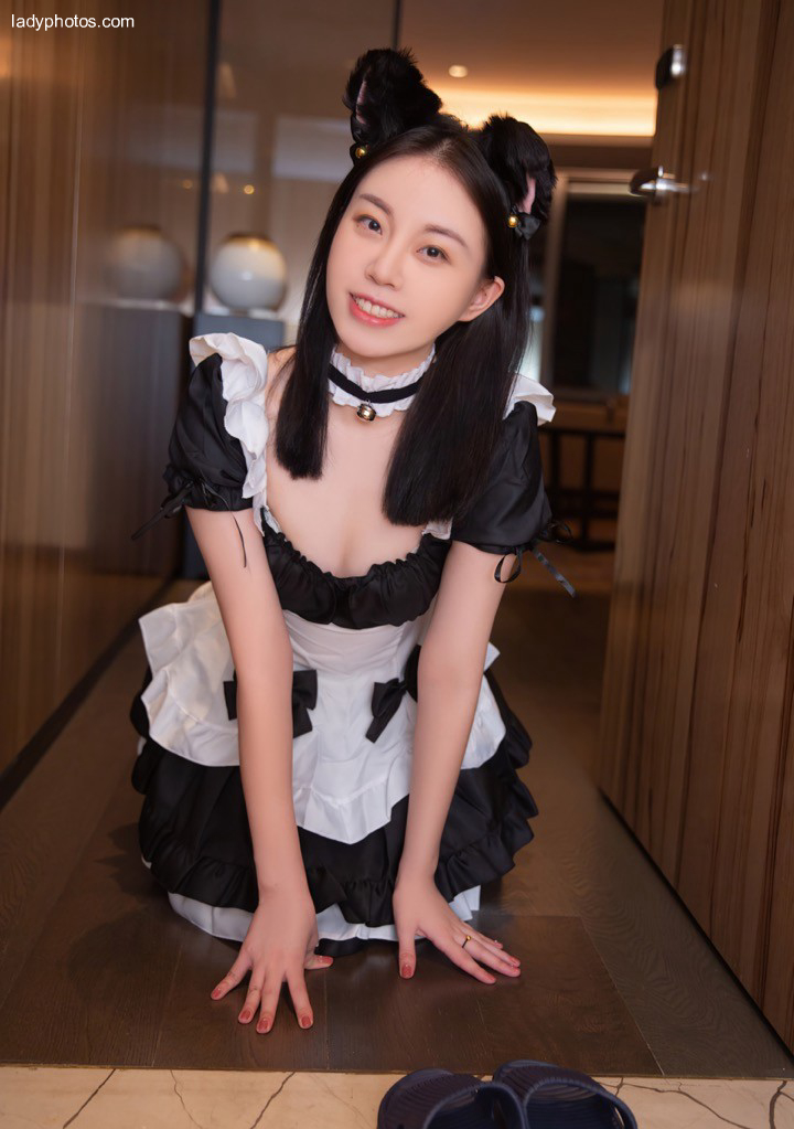 Girlfriend is a floating cloud. What you need is a gentle and lovely little maid - 2