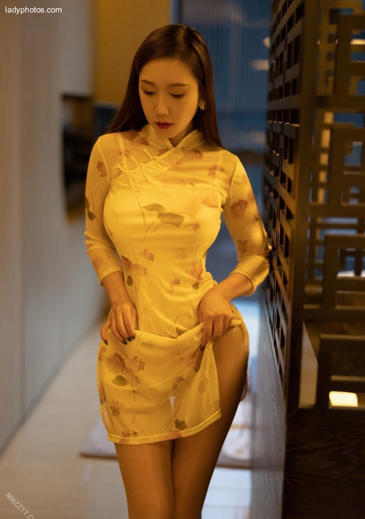 AI Jingxiang, the lonely imperial sister, is so angry that she takes off her clothes and waits for you in bed - 3