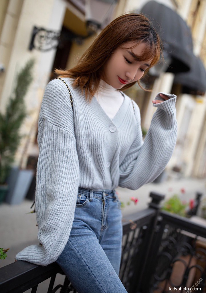 Play And Sleep Together The Goddess Luxuanxuan Will Accompany You To 
